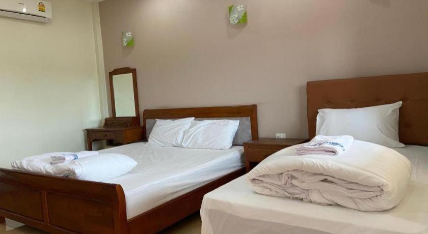 Prakaithong Hotel Amphoe Sawang Daen Din Exterior photo